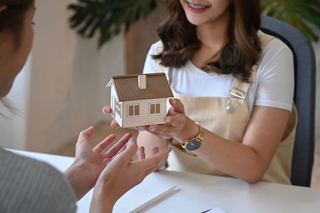 Is it worth refinancing my home loan: guide for Australian home loan borrowers