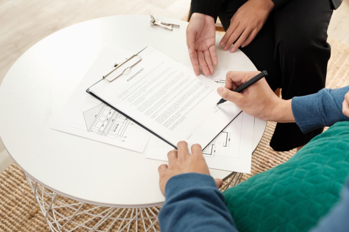 Family guarantee to avoid LMI: what it means for your application